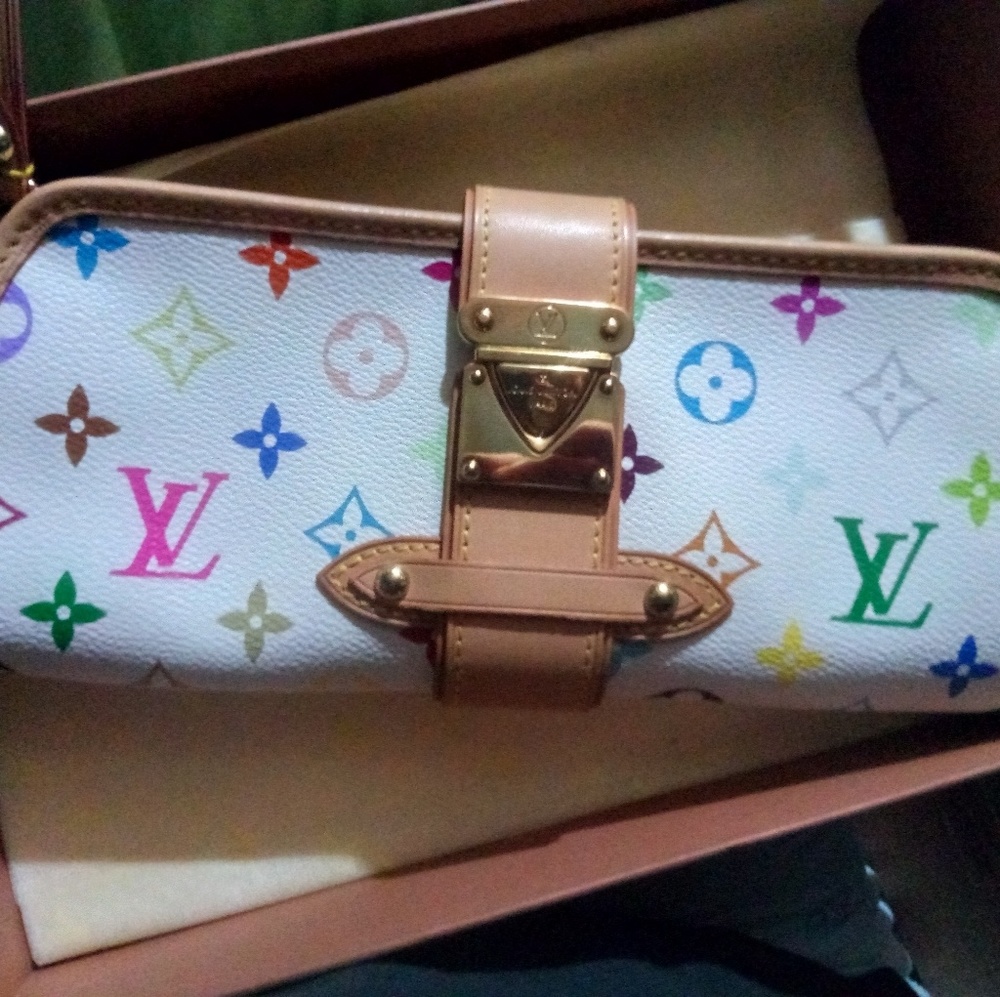 Louis Vuitton Shirley clutch